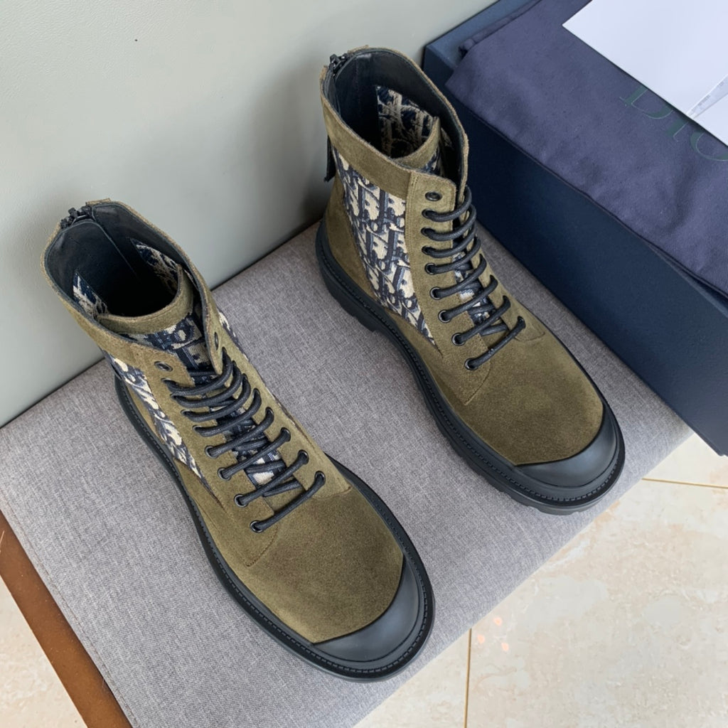 Tan suede high-top boots with navy Dior Oblique panel, black laces and rubber sole