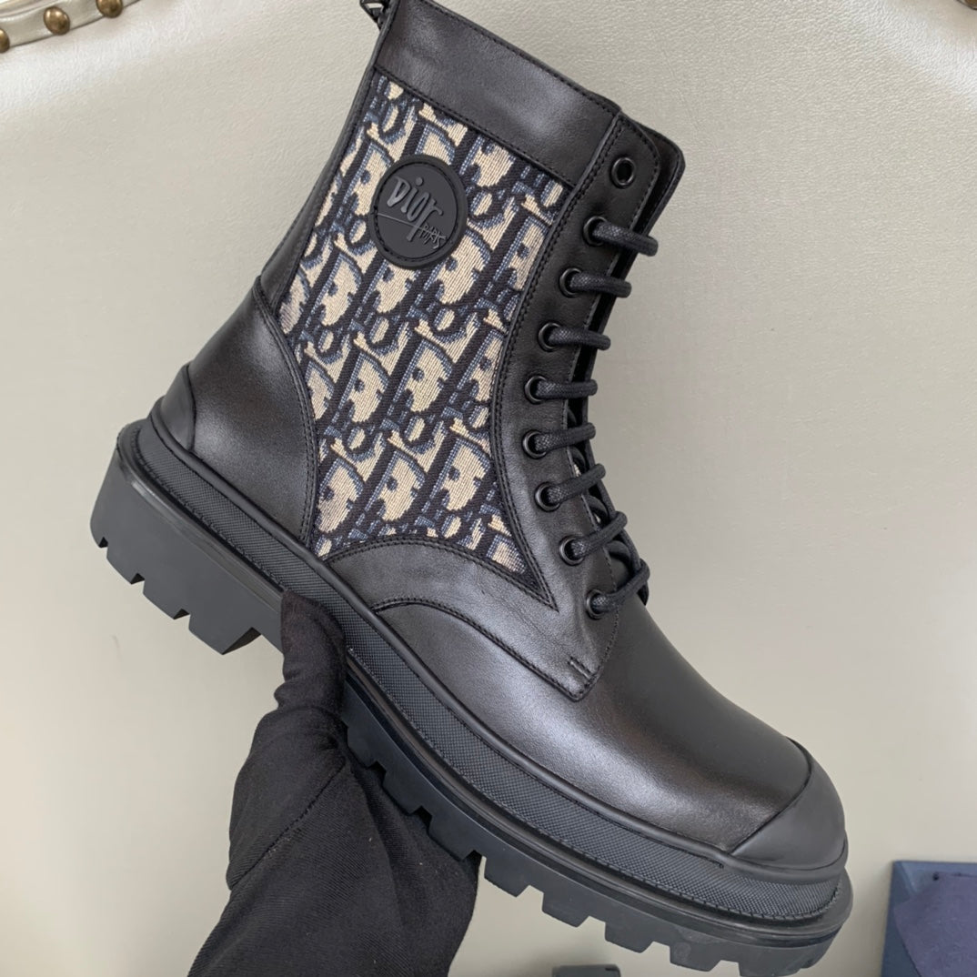Unisex high-top sneakers: dark leather and jacquard panel with lace-up eyelets
