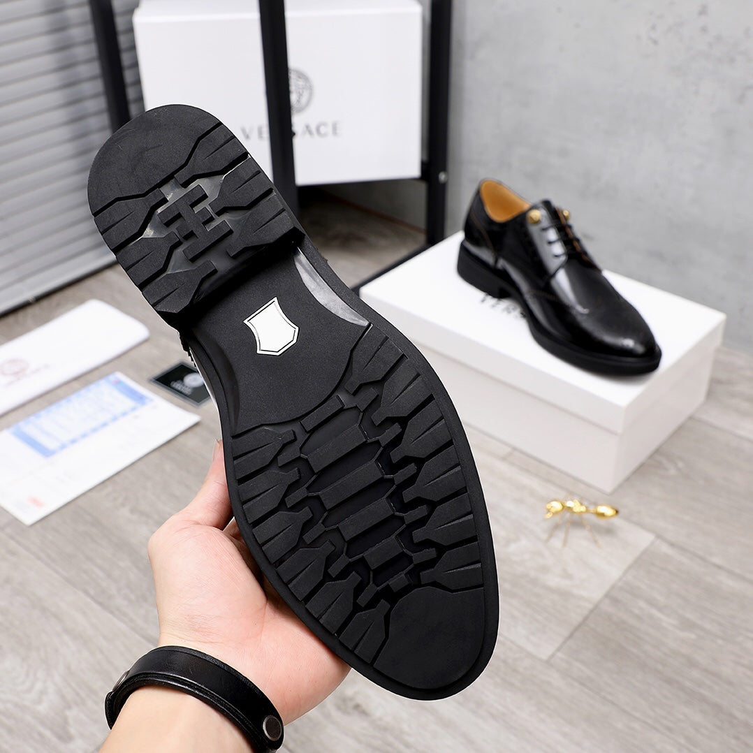 Versace oxford shoes outsole tread view in black rubber