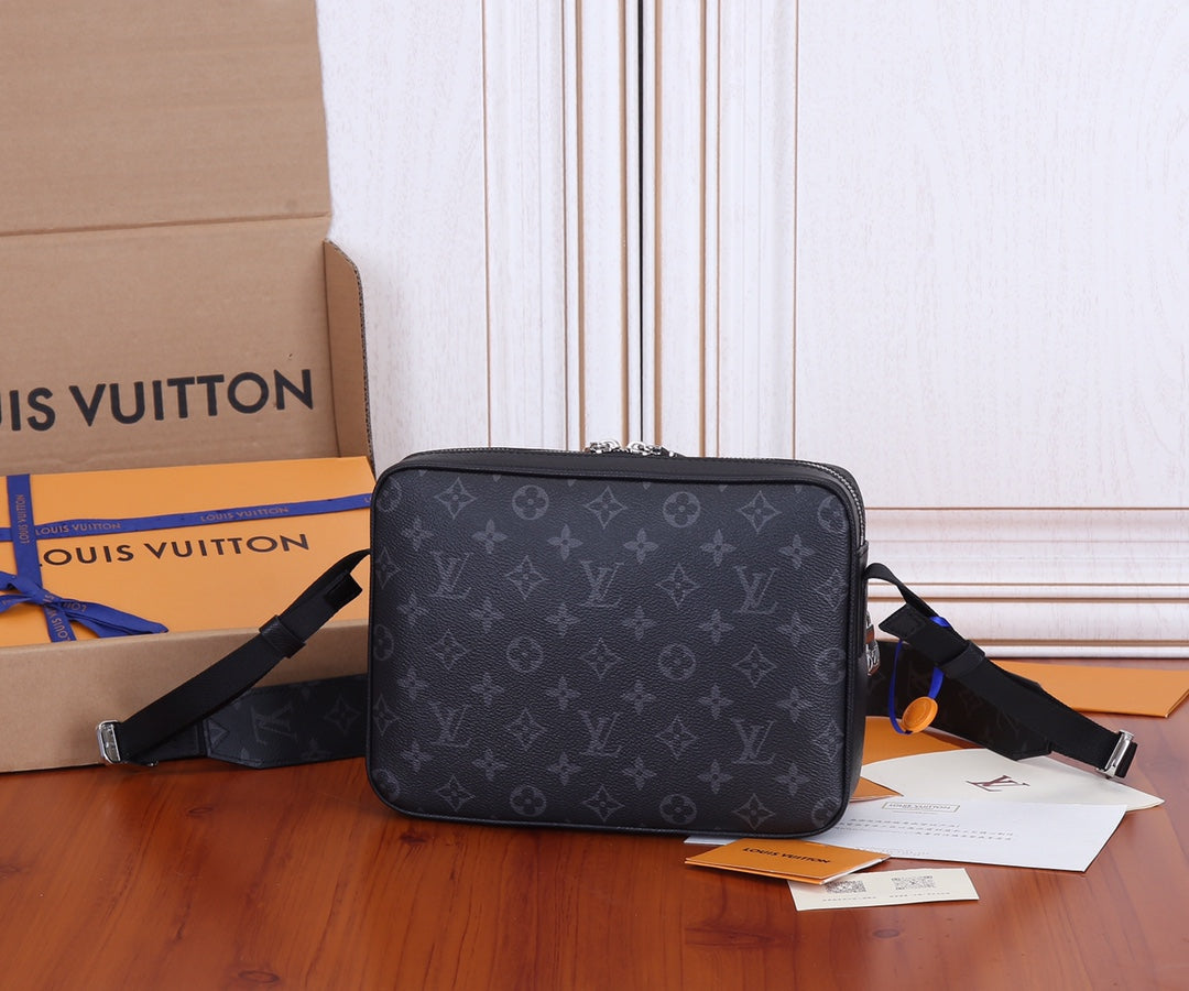 Bags Men Louis Vuitton