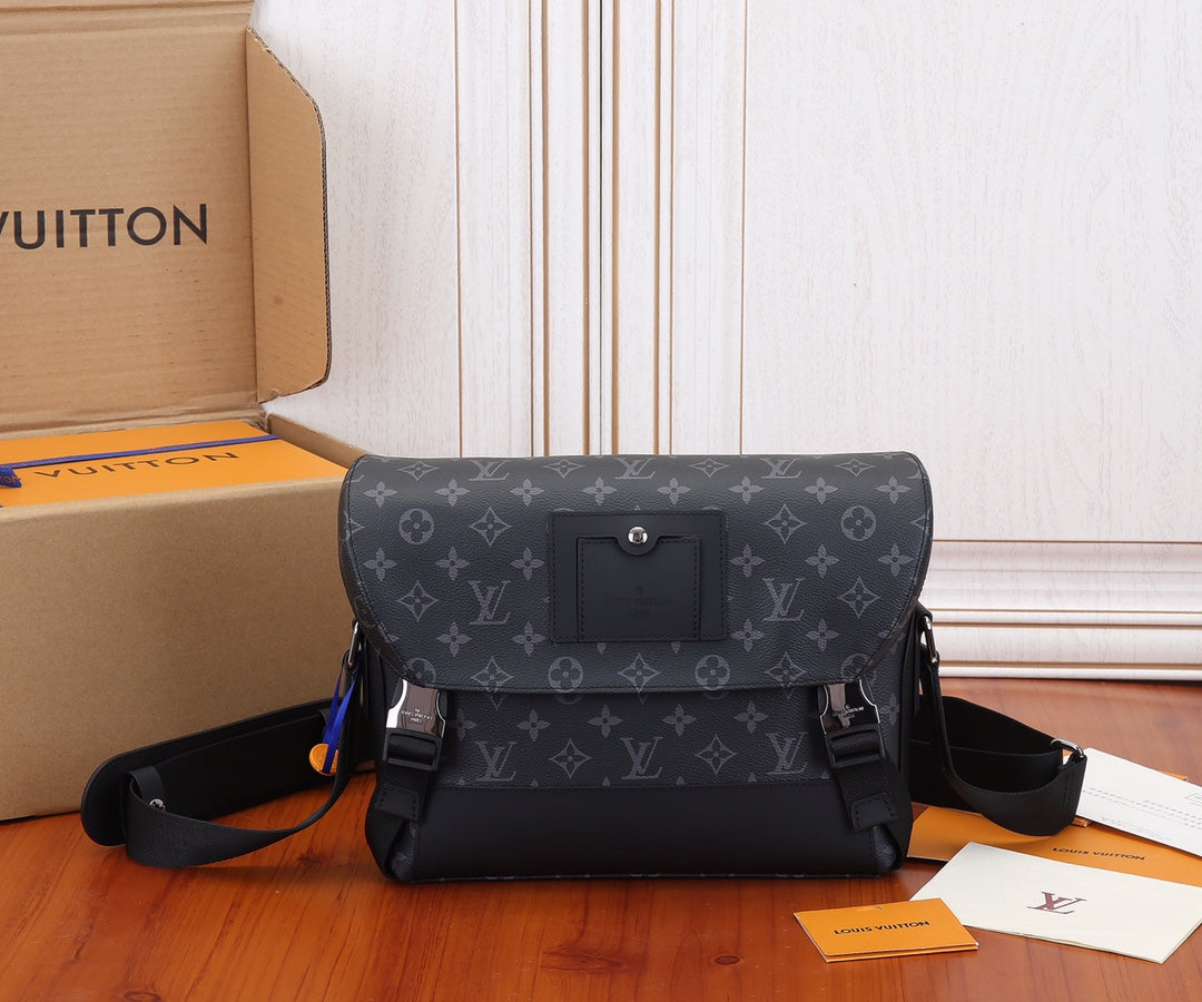 Bags Men Louis Vuitton