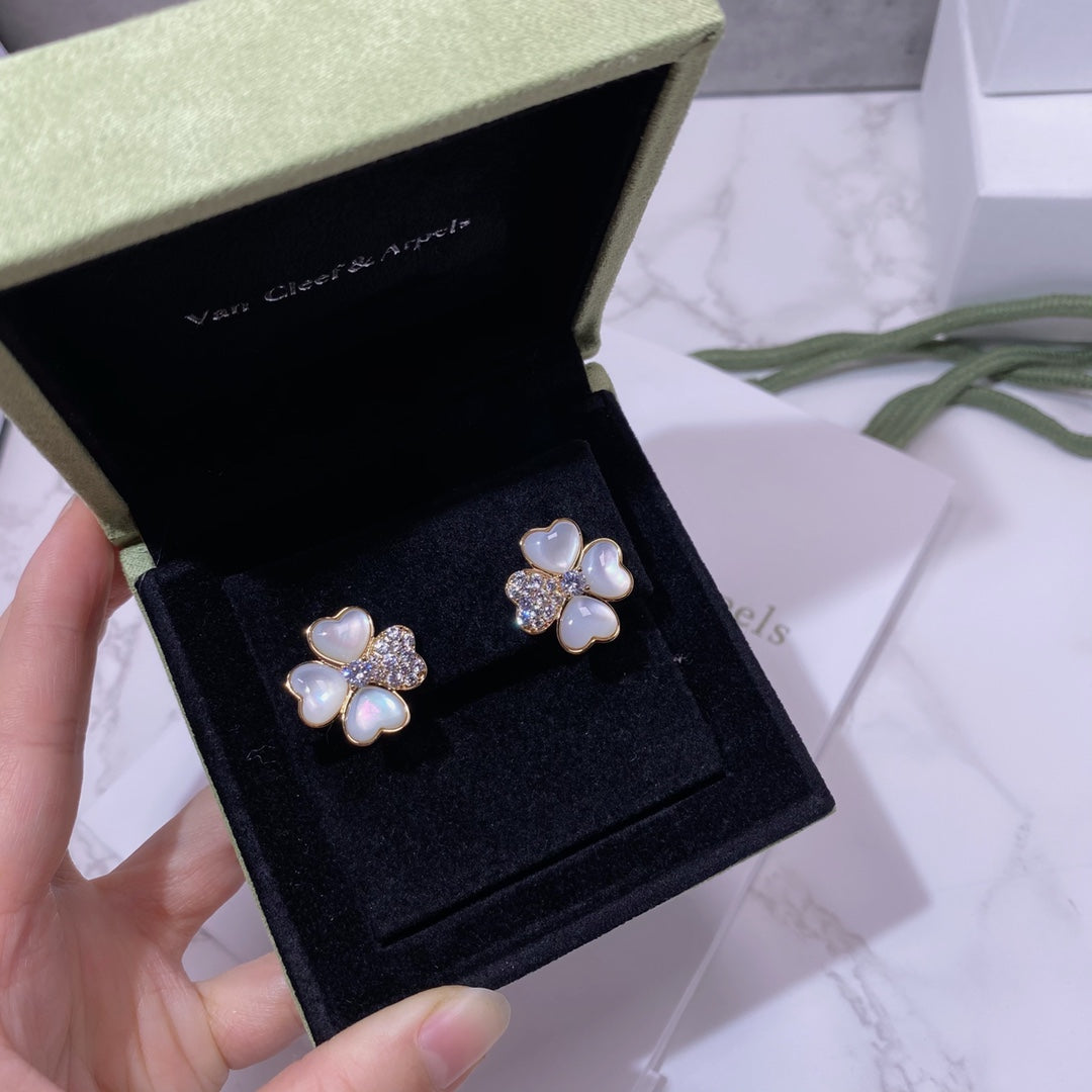 Van Cleef & Arpels Accessories