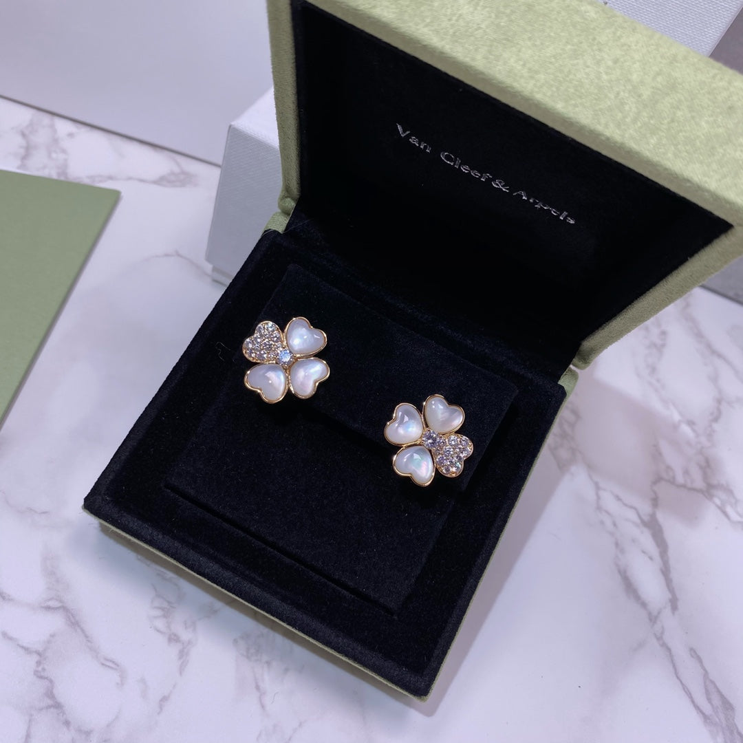 Van Cleef & Arpels Accessories
