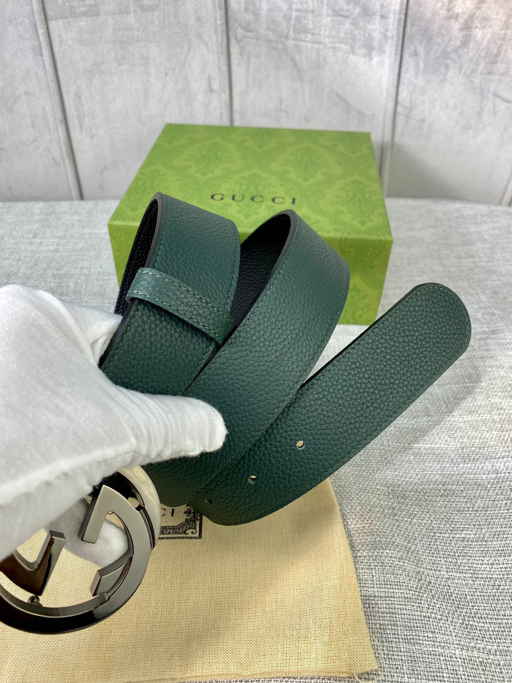 Gucci belt in dark green leather with silver-toned buckle ring