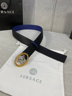 Leather belt with black strap, blue lining, gold Medusa buckle