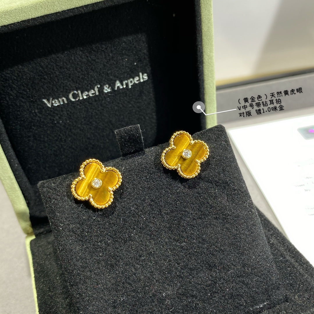 Van Cleef & Arpels Accessories