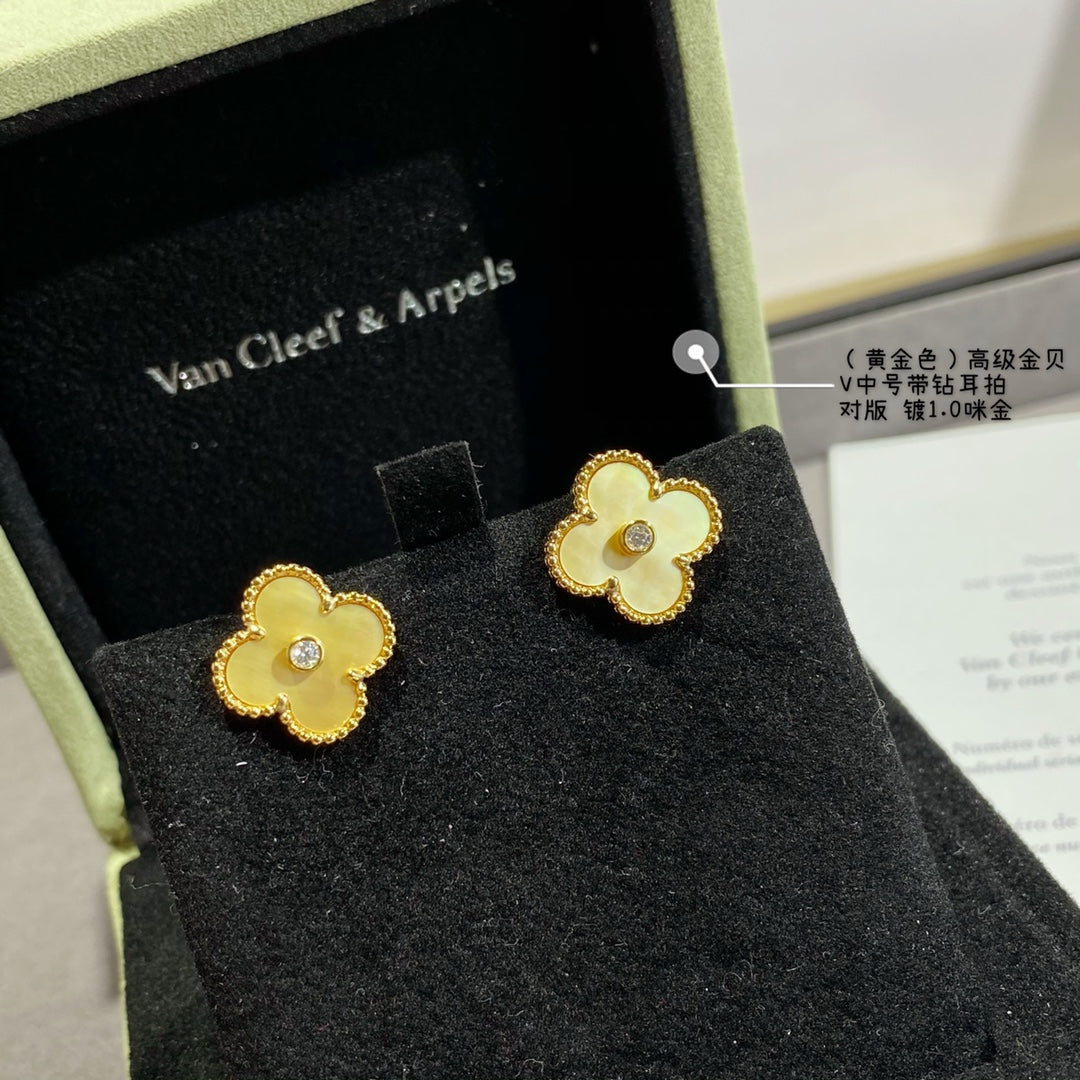 Van Cleef & Arpels Accessories
