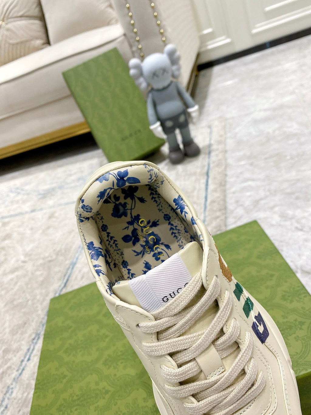 Gucci unisex sneakers, cream uppers with blue patterned lining and blue side logo