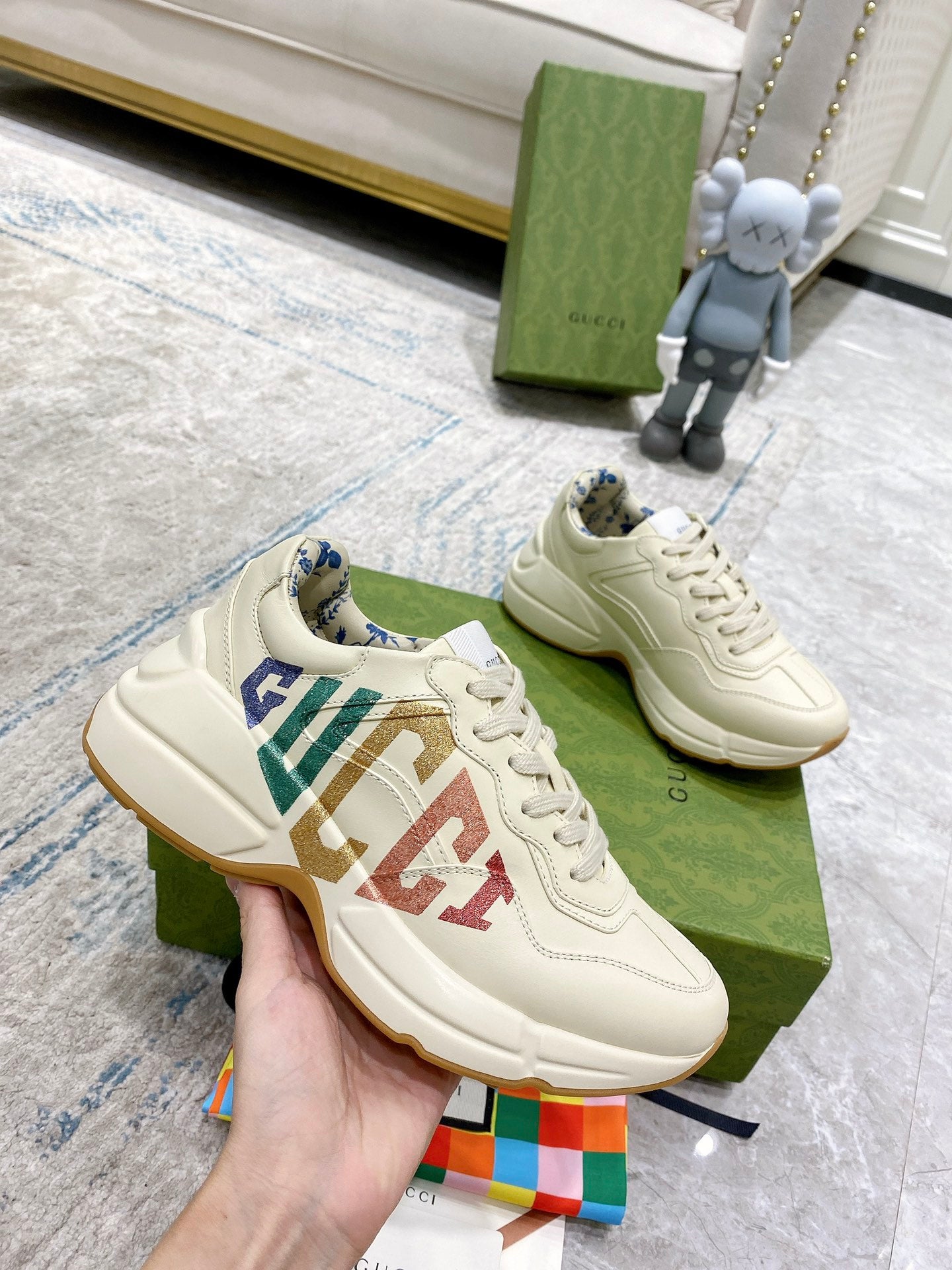 Gucci unisex sneakers, cream lace-up with multicolor GG lettering on the side