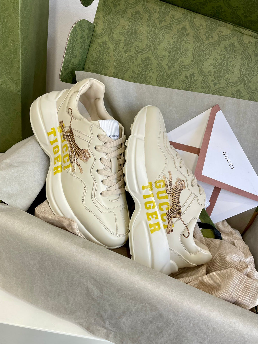 Gucci unisex sneakers, cream leather with tiger graphic and yellow GUCCI TIGER stripe