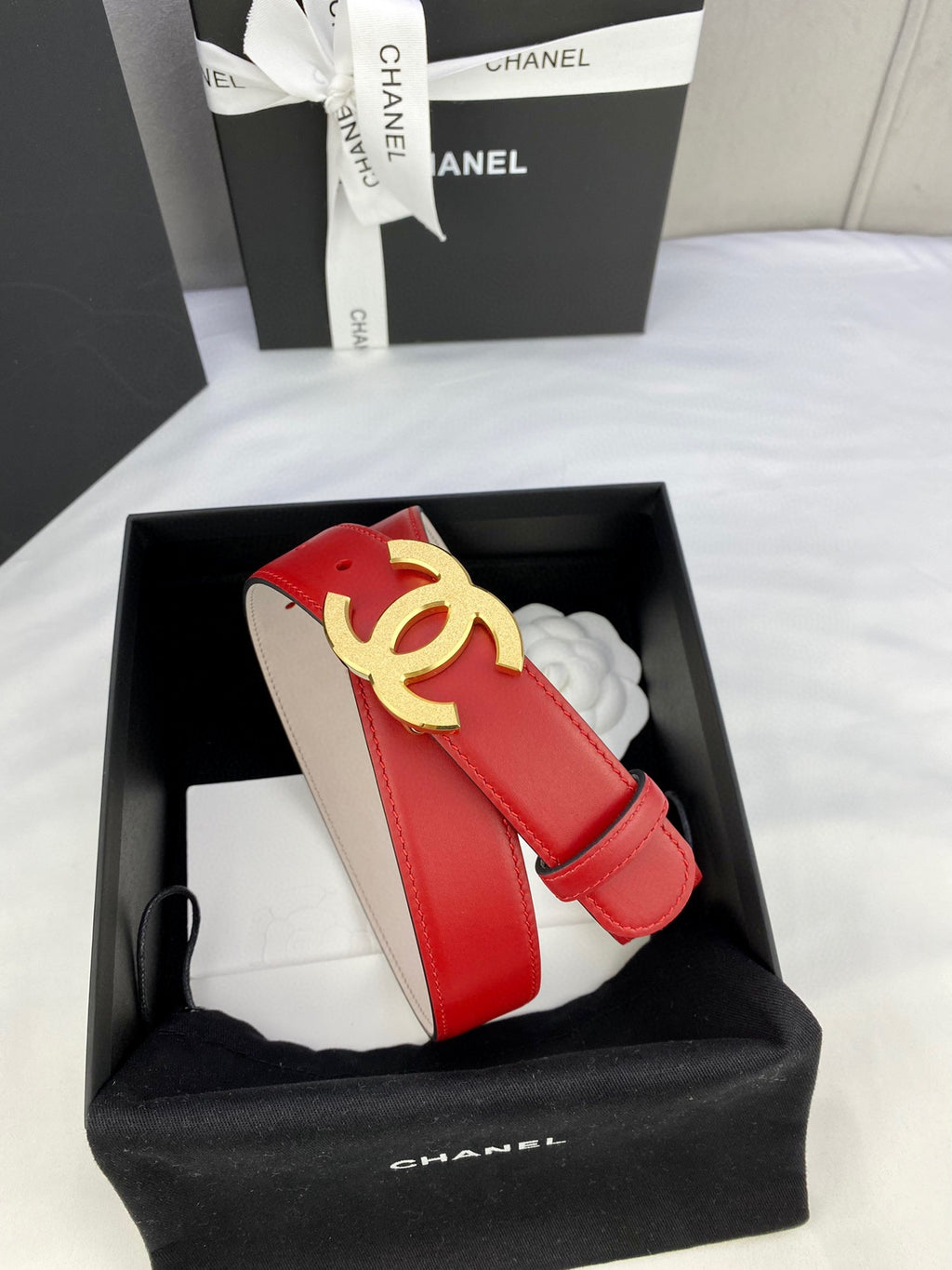 Chanel red leather belt with gold-tone CC buckle