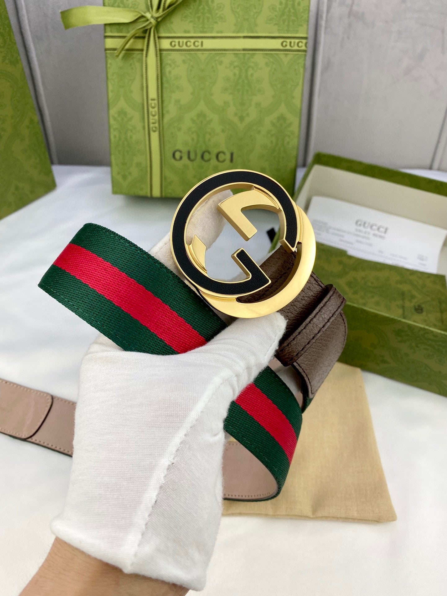 Gucci buckle belt in brown leather with green-red striped strap