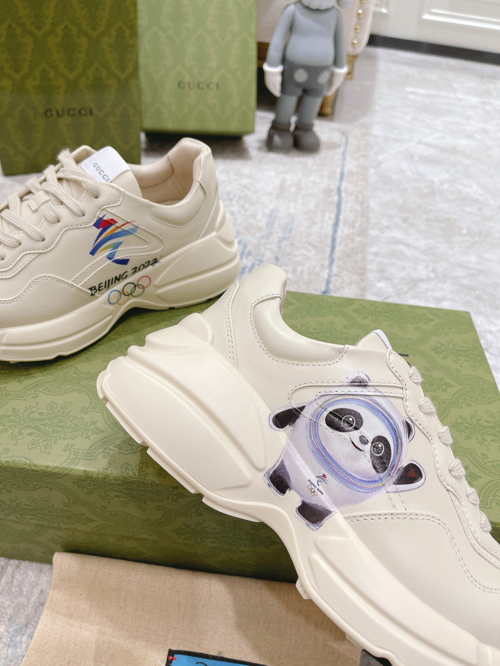 Gucci unisex white sneaker with panda face patch and Beijing 2022 logo