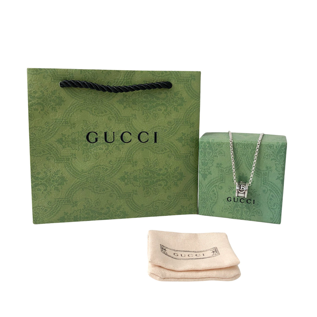 Gucci necklace in green gift bag with pouch