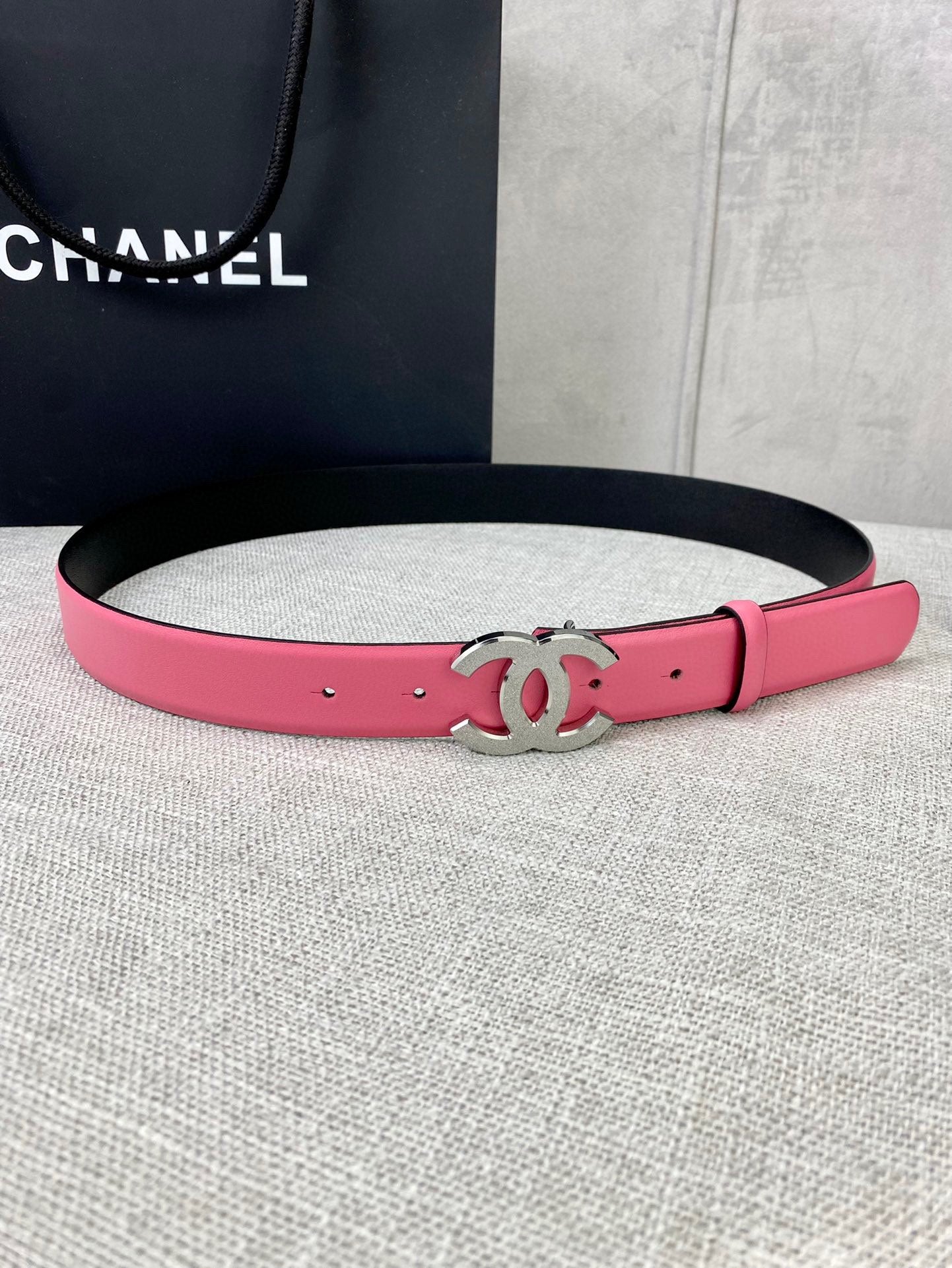 Chanel pink leather belt with silver CC buckle and adjustable holes