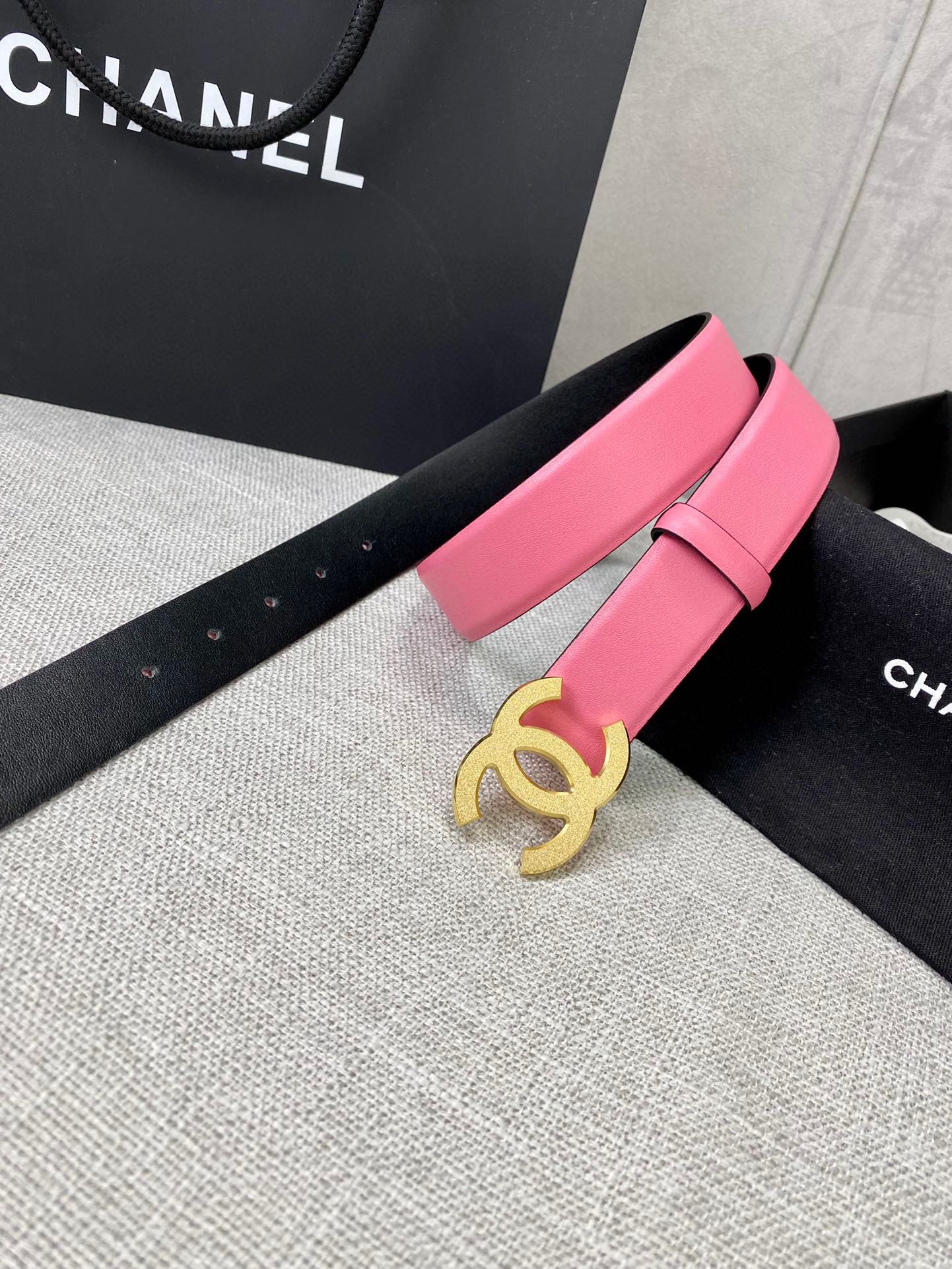 Chanel pink leather belt with gold CC buckle and keeper strap