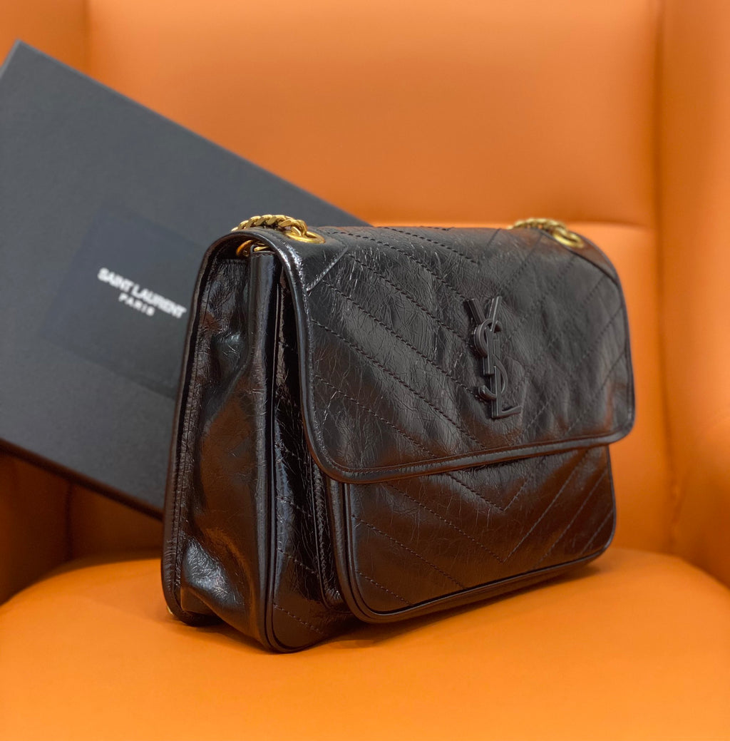 YSL Saint Laurent shoulder bag, dark blue leather with gold chain strap and flap