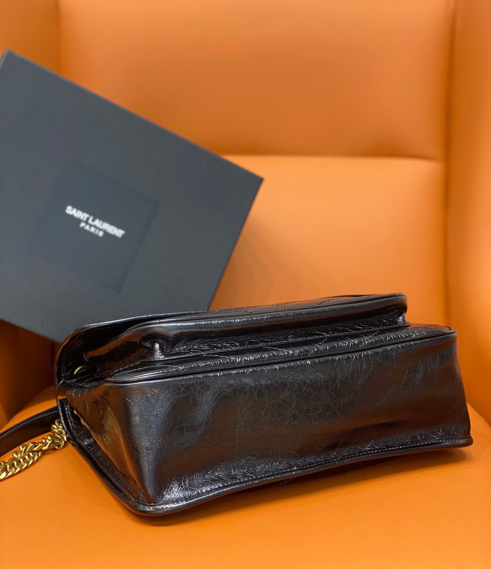 YSL Saint Laurent shoulder bag, dark blue leather with gold chain and top zipper