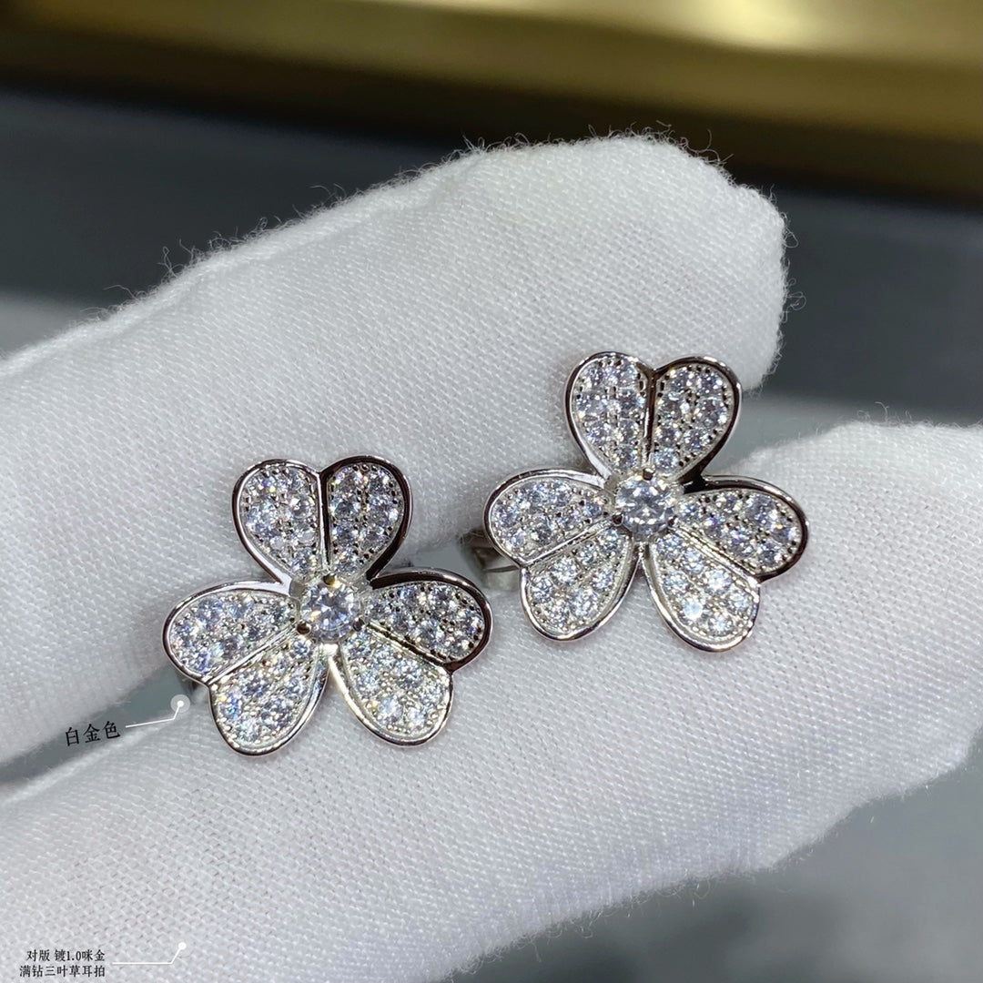Van Cleef & Arpels Accessories