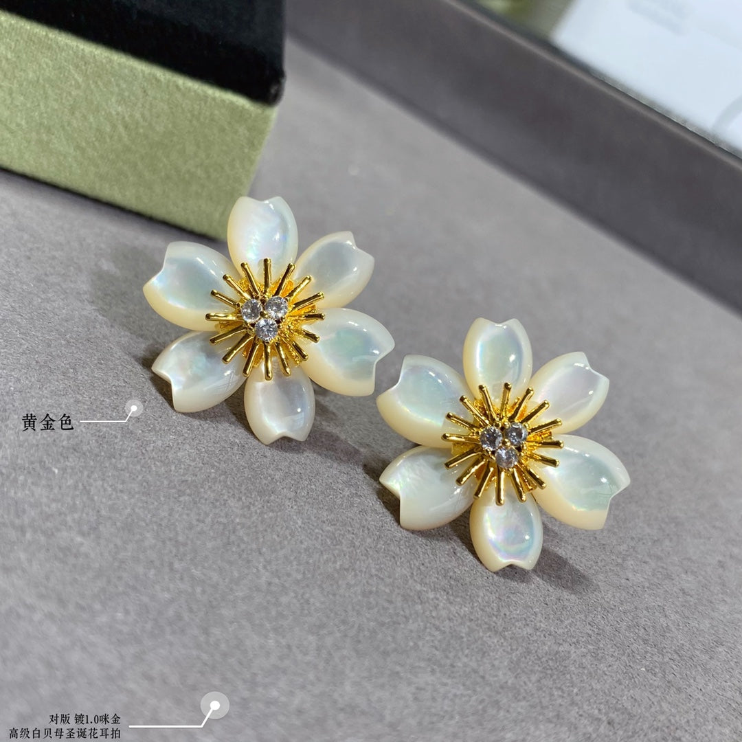 Van Cleef & Arpels Accessories