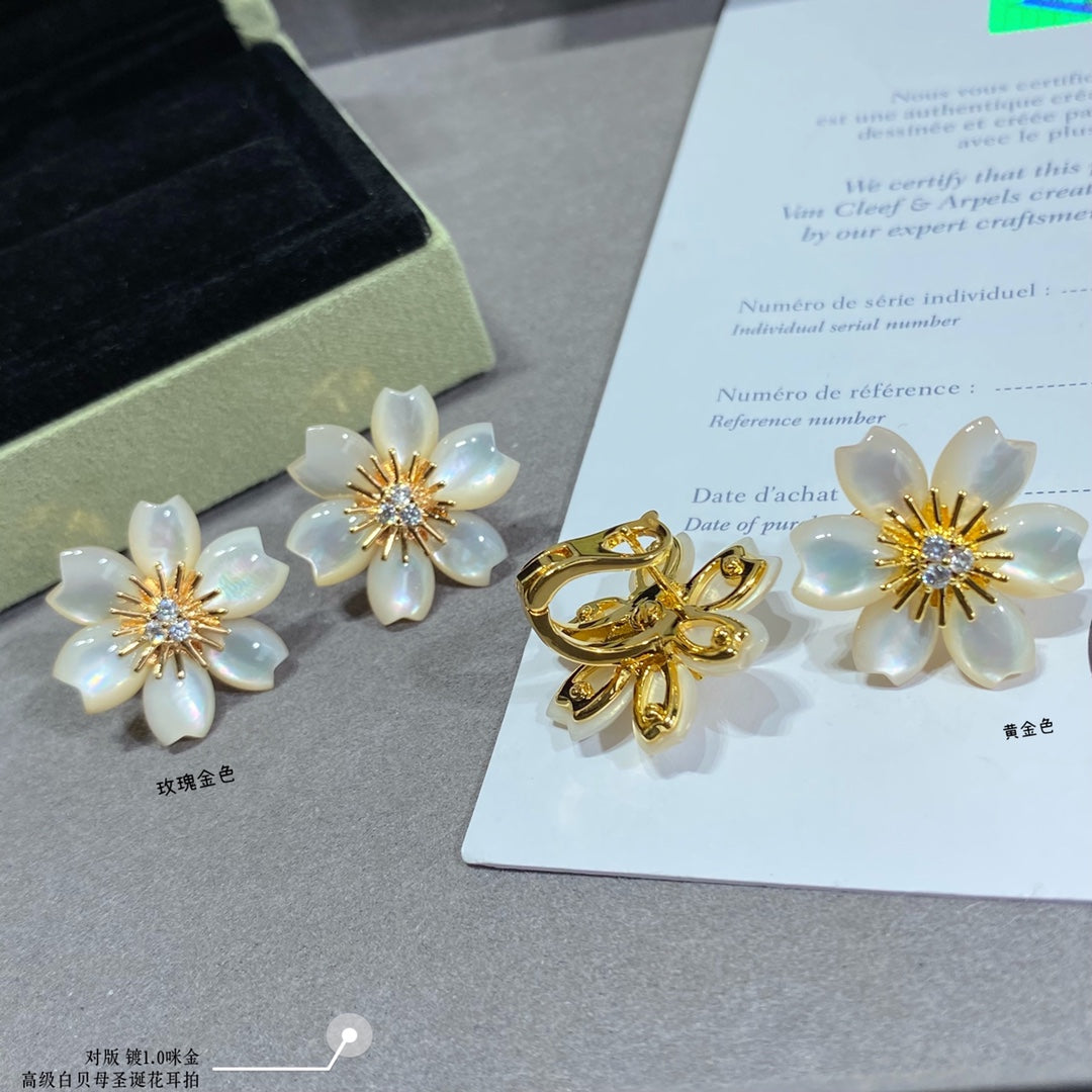 Van Cleef & Arpels Accessories
