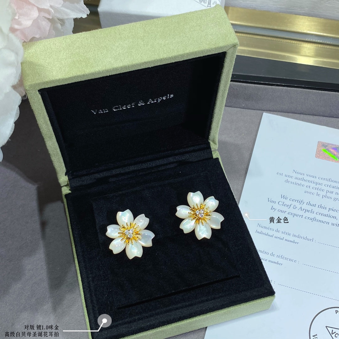 Van Cleef & Arpels Accessories