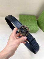 Dark navy belt with Interlocking G buckle and textured leather strap