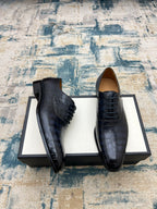 Gucci unisex leather lace-up shoes, black croc-texture, side view