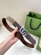 Gucci belt brown leather strap and silver double-G buckle with GG monogram detail