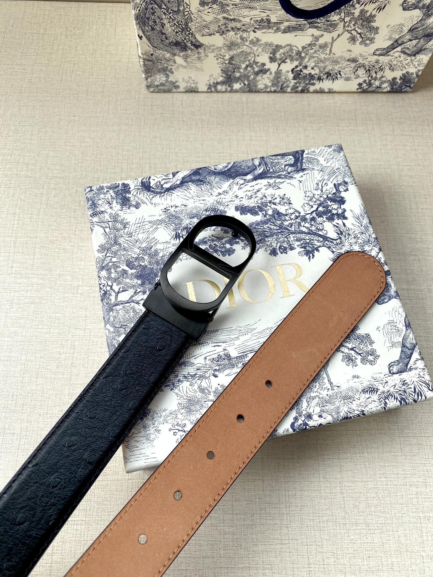 Dior two-tone belt: black strap with tan lining and square buckle