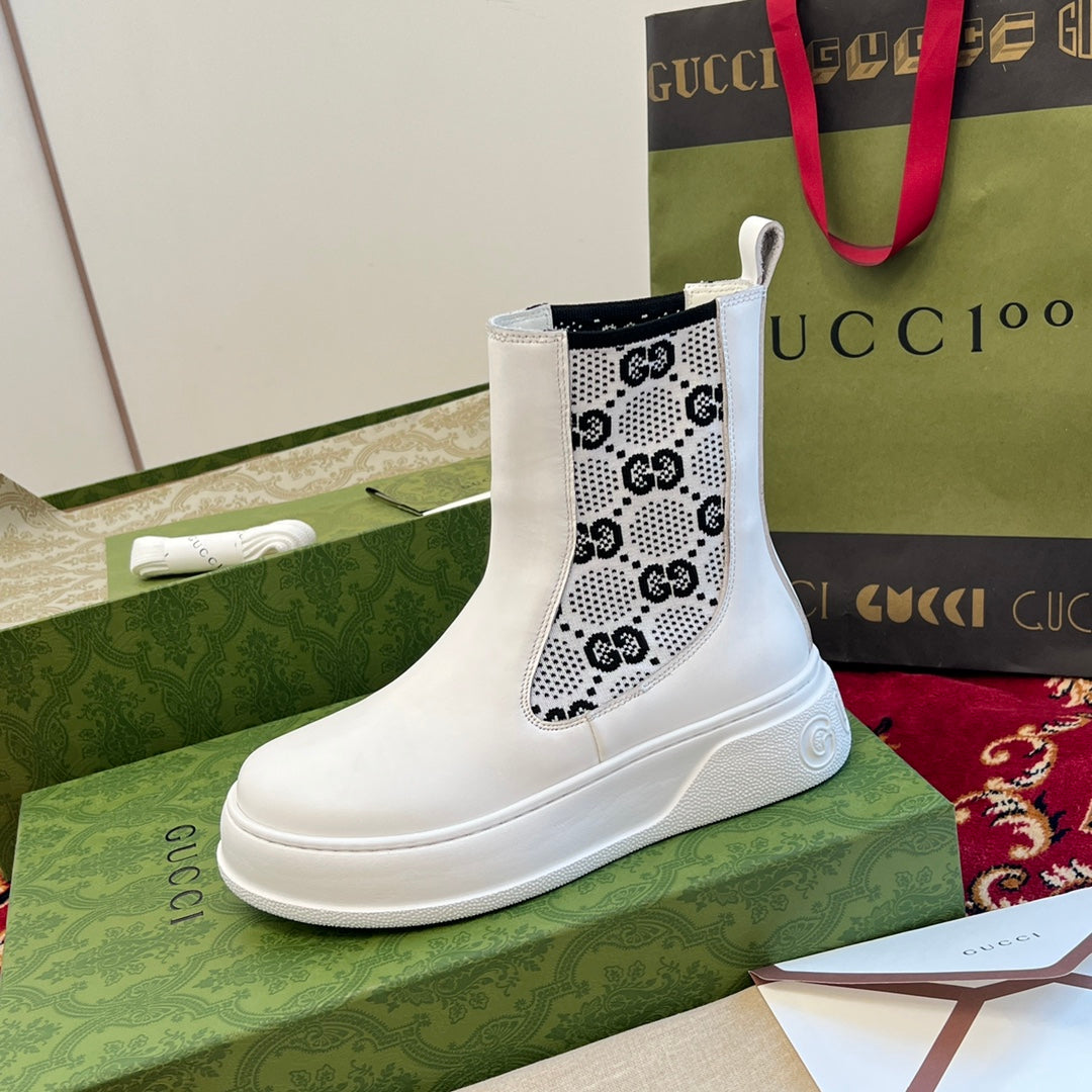 Gucci unisex ankle boot in white leather with black logo side panel and thick sole