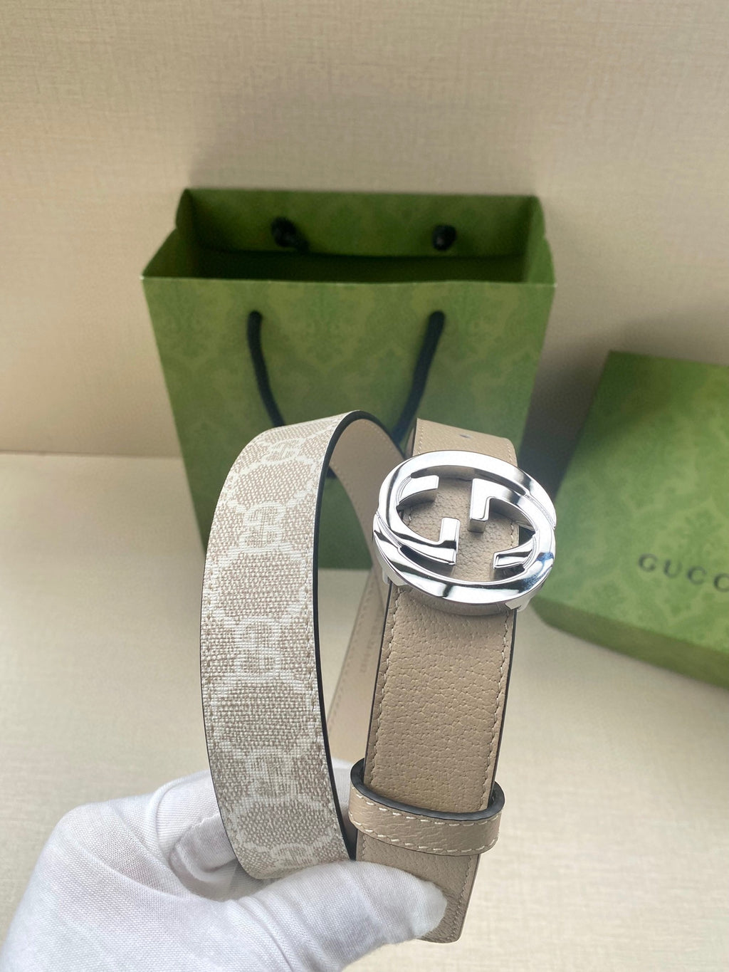 Gucci belt with beige leather and GG monogram fabric strap, silver GG buckle