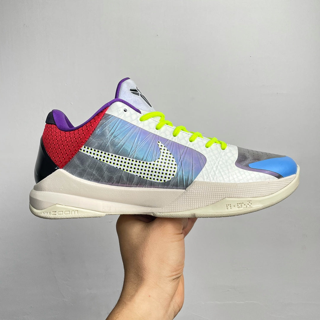 Basketball shoes with multicolor upper, neon green laces, white midsole and outsole