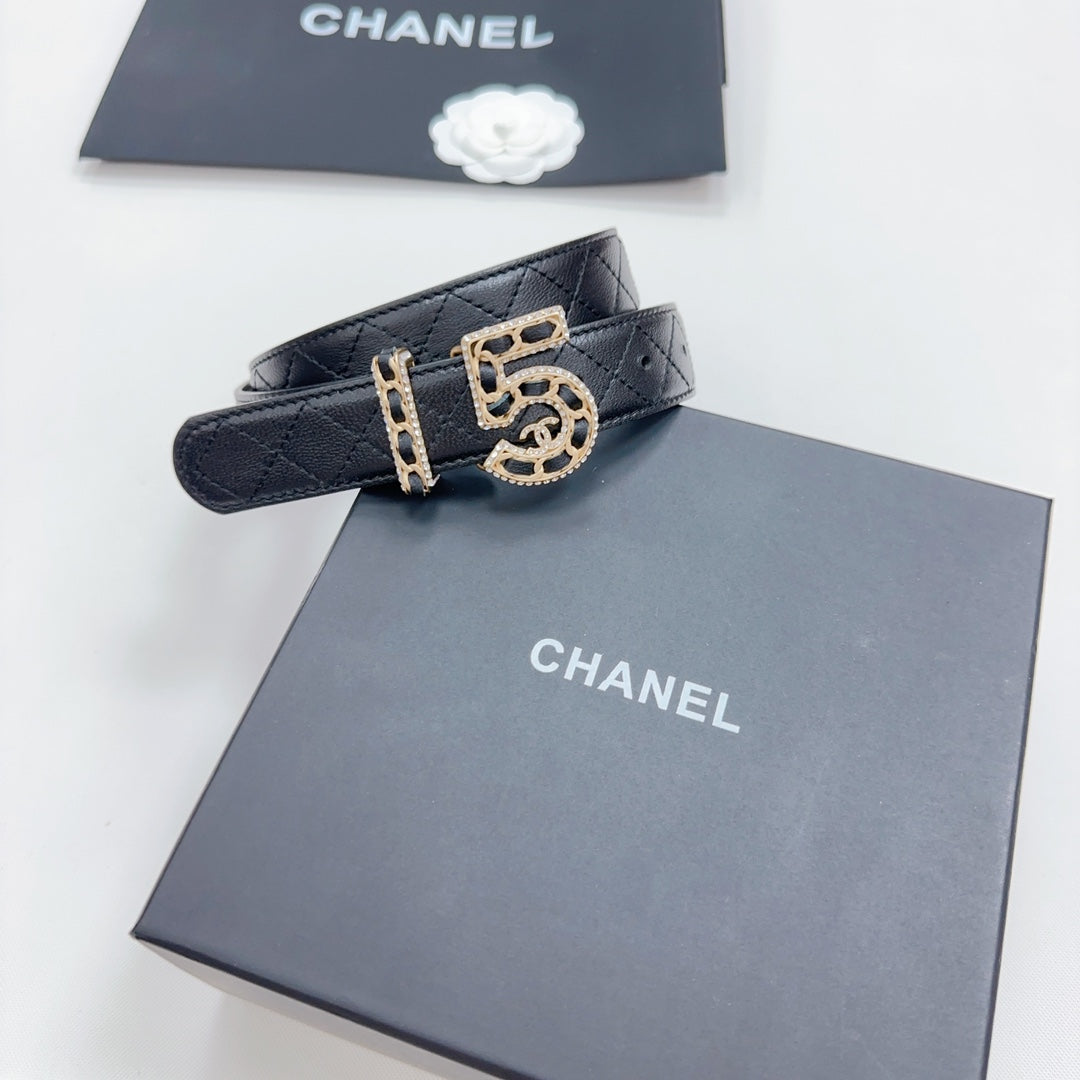 Chanel black leather belt with quilted strap and gold-tone CC buckle