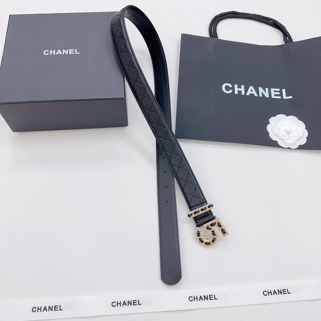 Chanel dark leather belt with quilted texture and gold-tone CC clasp