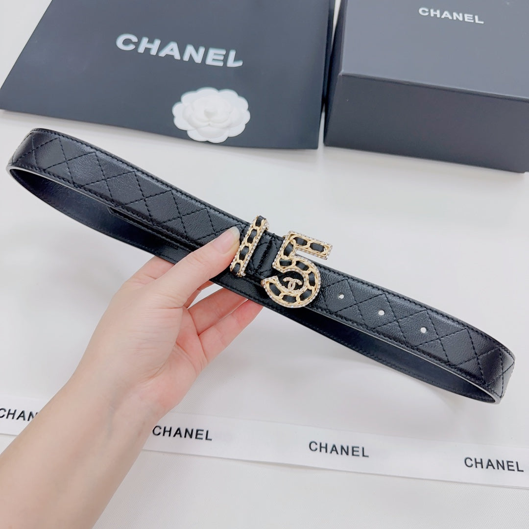 Chanel black leather belt with quilted pattern and gold-tone CC buckle