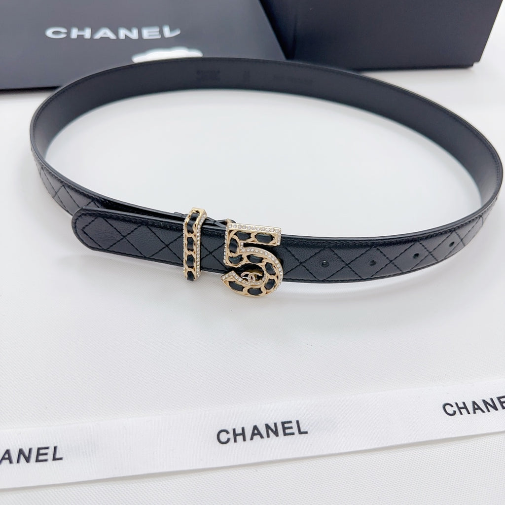 Chanel black leather belt with quilted strap and gold-tone CC buckle