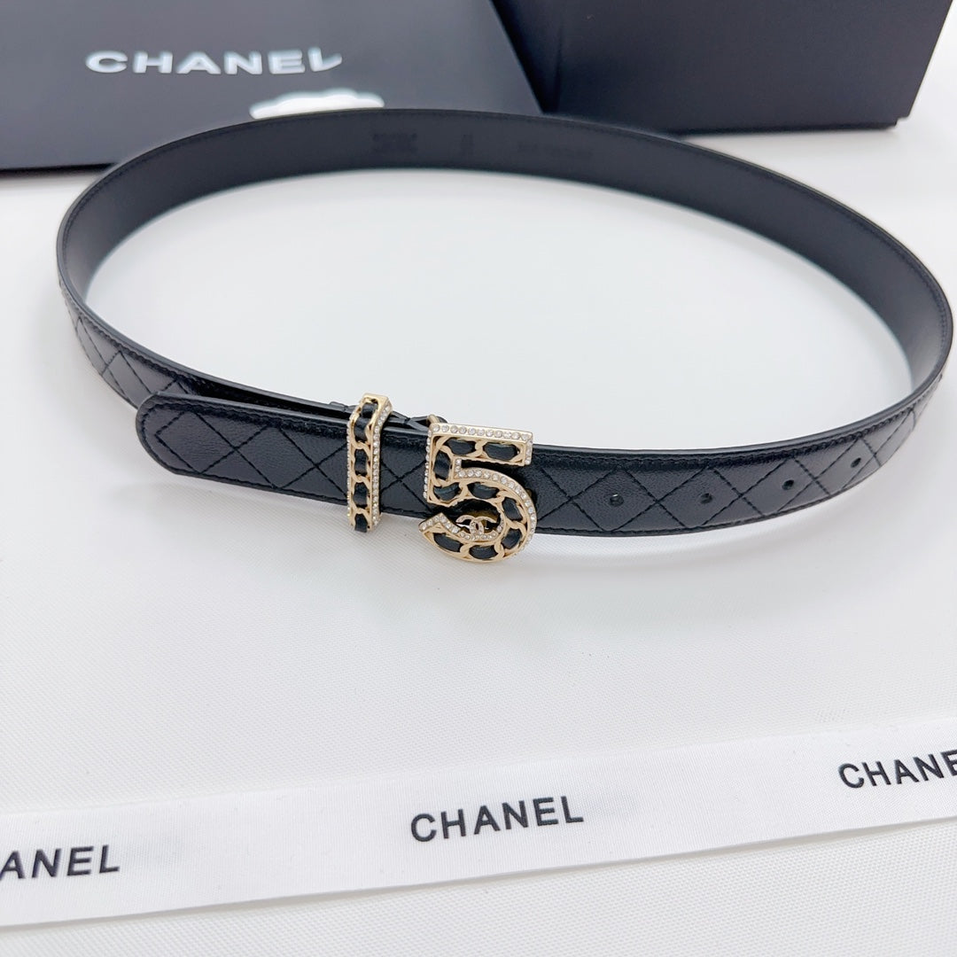 Chanel black leather belt with quilted strap and gold-tone CC buckle