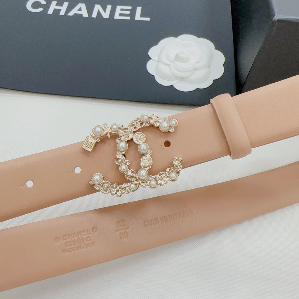 Beige Chanel belt with gold-tone jeweled buckle and pearl accents