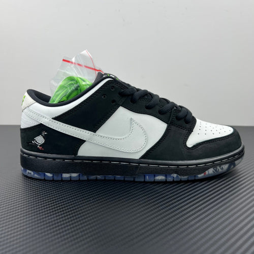 Nike Dunk SB Low Pro sneakers, black and white with lace-up front
