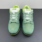 AY Batch-Concepts x NK SB Dunk Low "Green Lobster"
