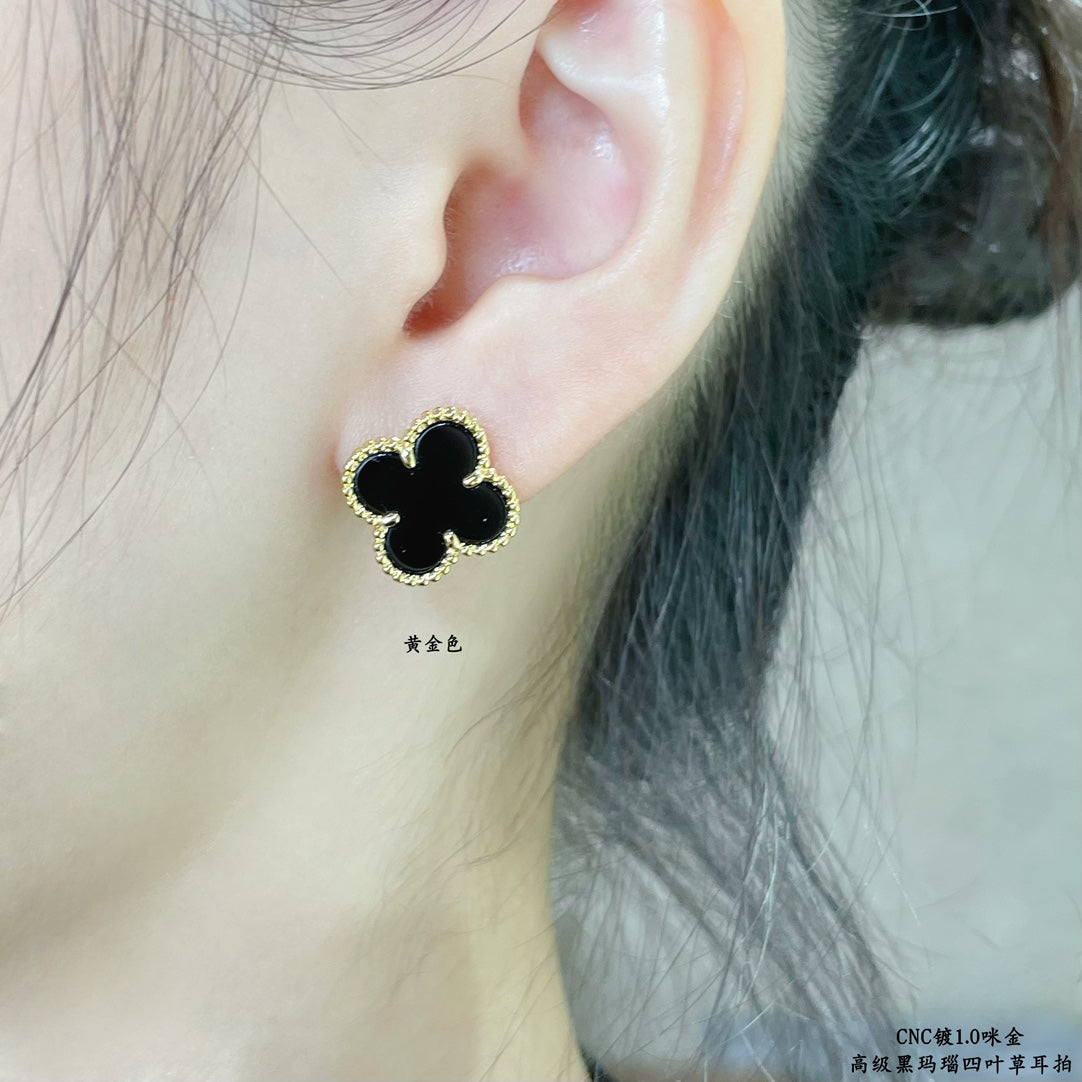 Van Cleef & Arpels Accessories