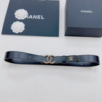 Chanel belt dark blue leather with central gold-toned CC emblem buckle