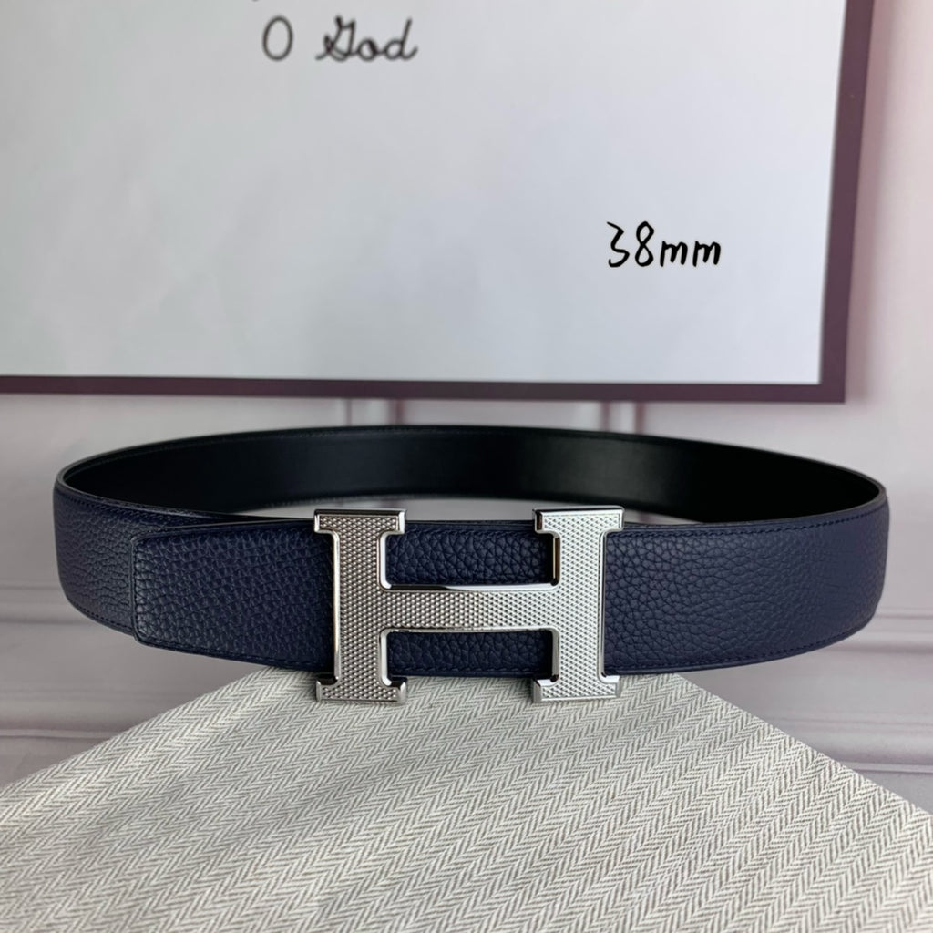 Hermes belt in dark blue leather with silver-tone H buckle, 38mm