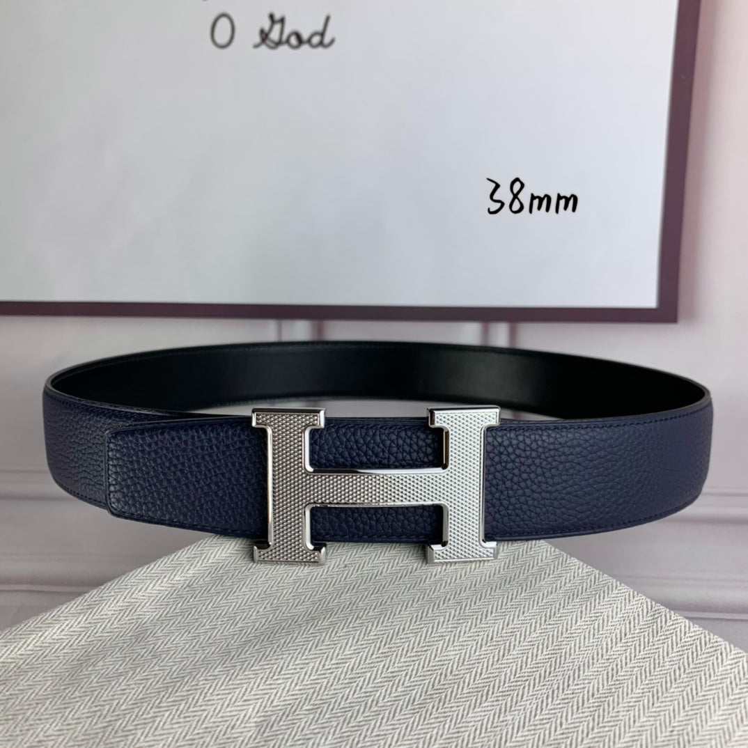 Hermes belt in dark blue leather with silver-tone H buckle, 38mm