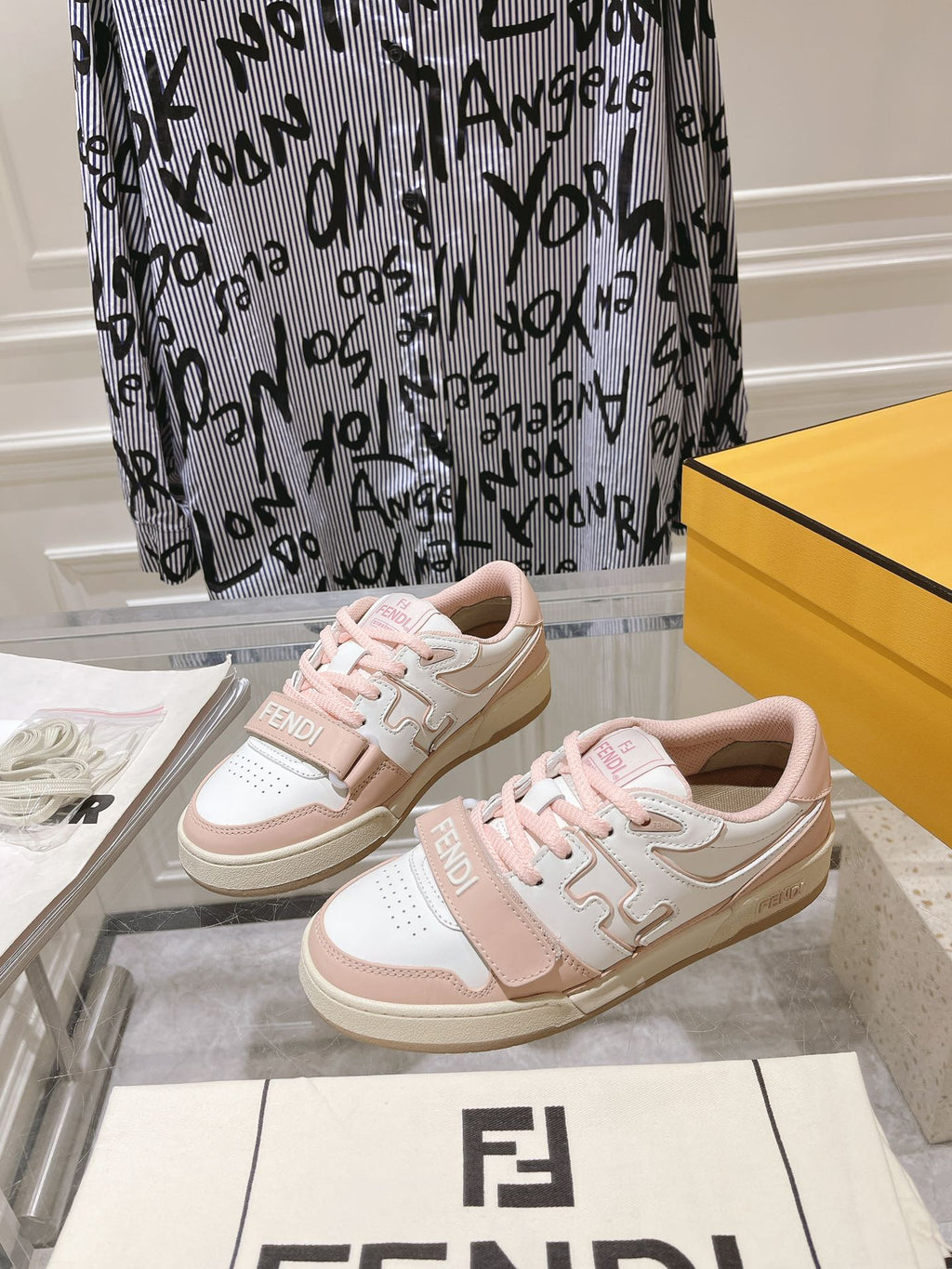 Luxury Shoes Fendi Unisex