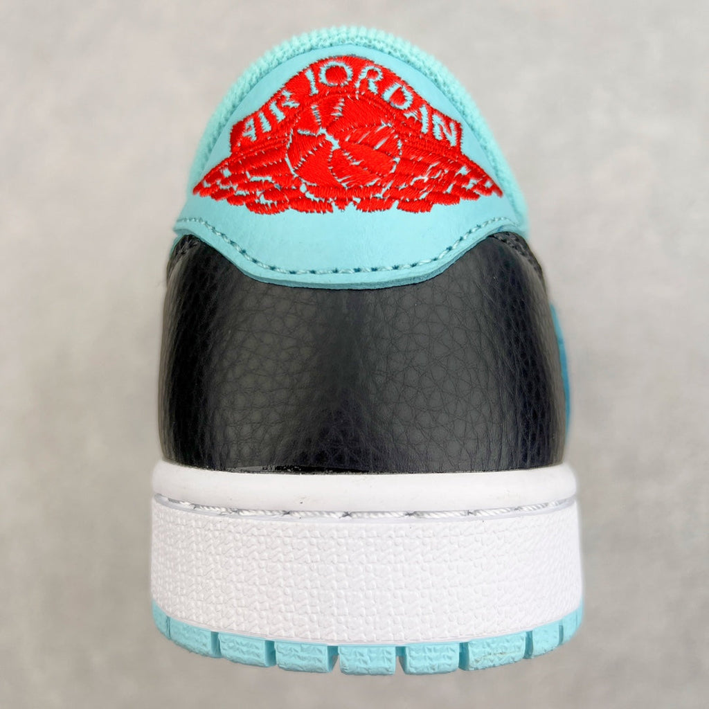 KZ Batch-Air Jordan 1  × Travis Scott  “ Tiffany”