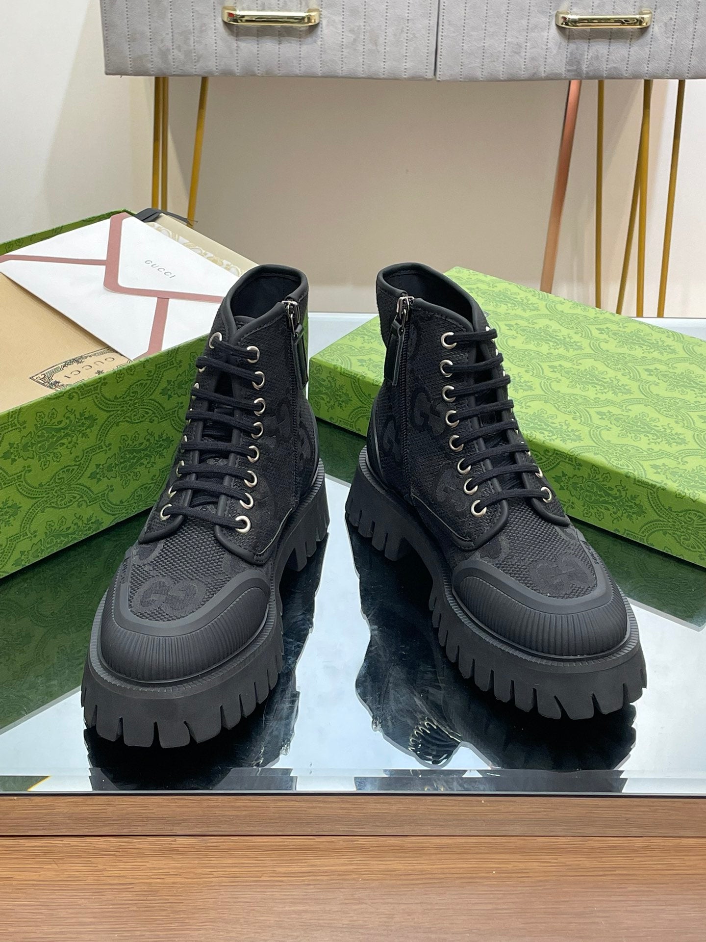 Gucci unisex high-top sneakers in dark gray with lace-up closure and lug sole