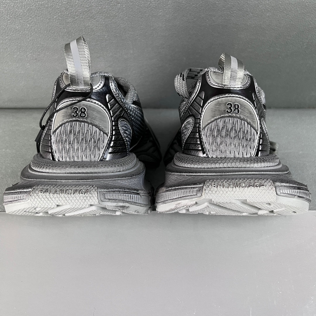Balenciaga sneakers heel view with size 38 detail and chunky back sole