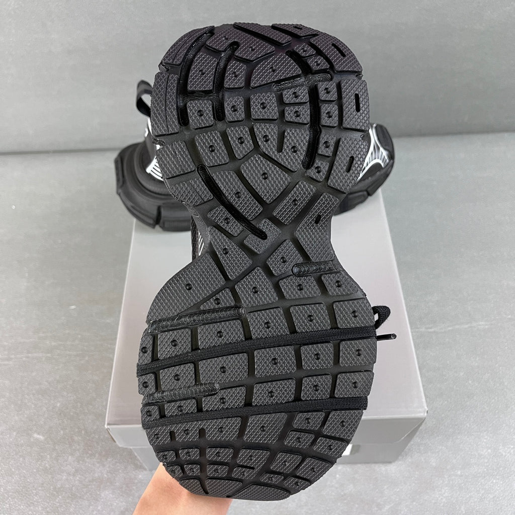 Balenciaga unisex sneakers outsole, black tread with molded pattern